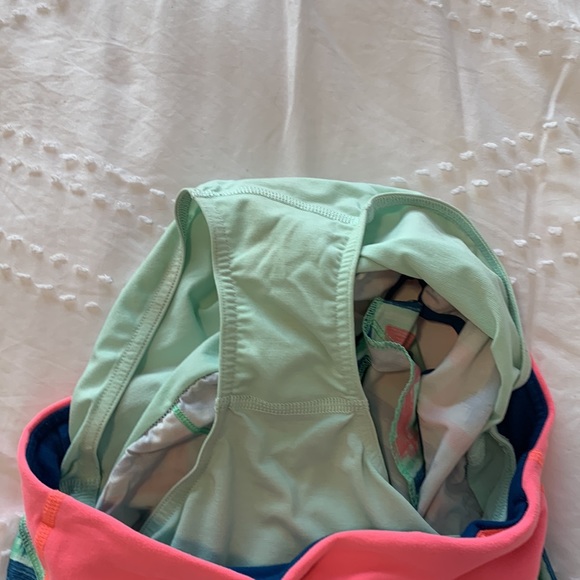 Virtually new Ivivva girls Size 14 or Women’s 0-2 Lululemon speed shorts. Worn1x - Picture 5 of 5